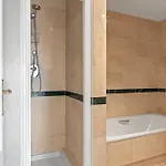 Appartamento Awesome 3 Bedroom Apart. W/ 4 Terraces, Pool & Parking Marbella