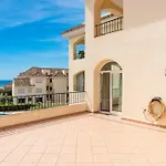 Awesome 3 Bedroom Apart. W/ 4 Terraces, Pool & Parking Appartamento *