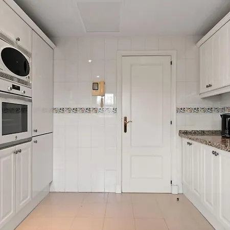 Apartment Awesome 3 Bedroom Apart. W/ 4 Terraces, Pool & Parking *