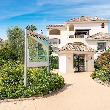 Apartment Awesome 3 Bedroom Apart. W/ 4 Terraces, Pool & Parking