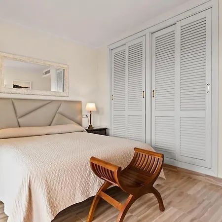 Appartement Awesome 3 Bedroom Apart. W/ 4 Terraces, Pool & Parking