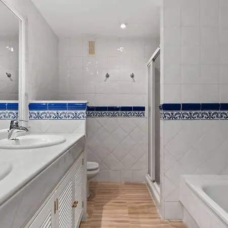 Appartement Awesome 3 Bedroom Apart. W/ 4 Terraces, Pool & Parking